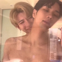 两个日本小帅一起喷