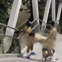 子墨 & 亚伦 — 三人天桥野战